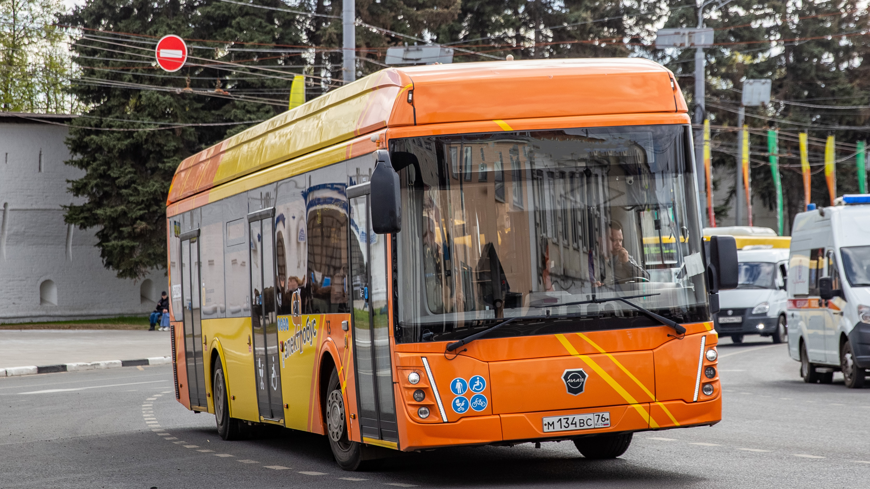 Появилось расписание движения и список остановок нового электробусного маршрута в Ярославле