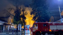 «Больно на это смотреть!»: что происходит в центре Ярославля, где горит бывшее здание военкомата