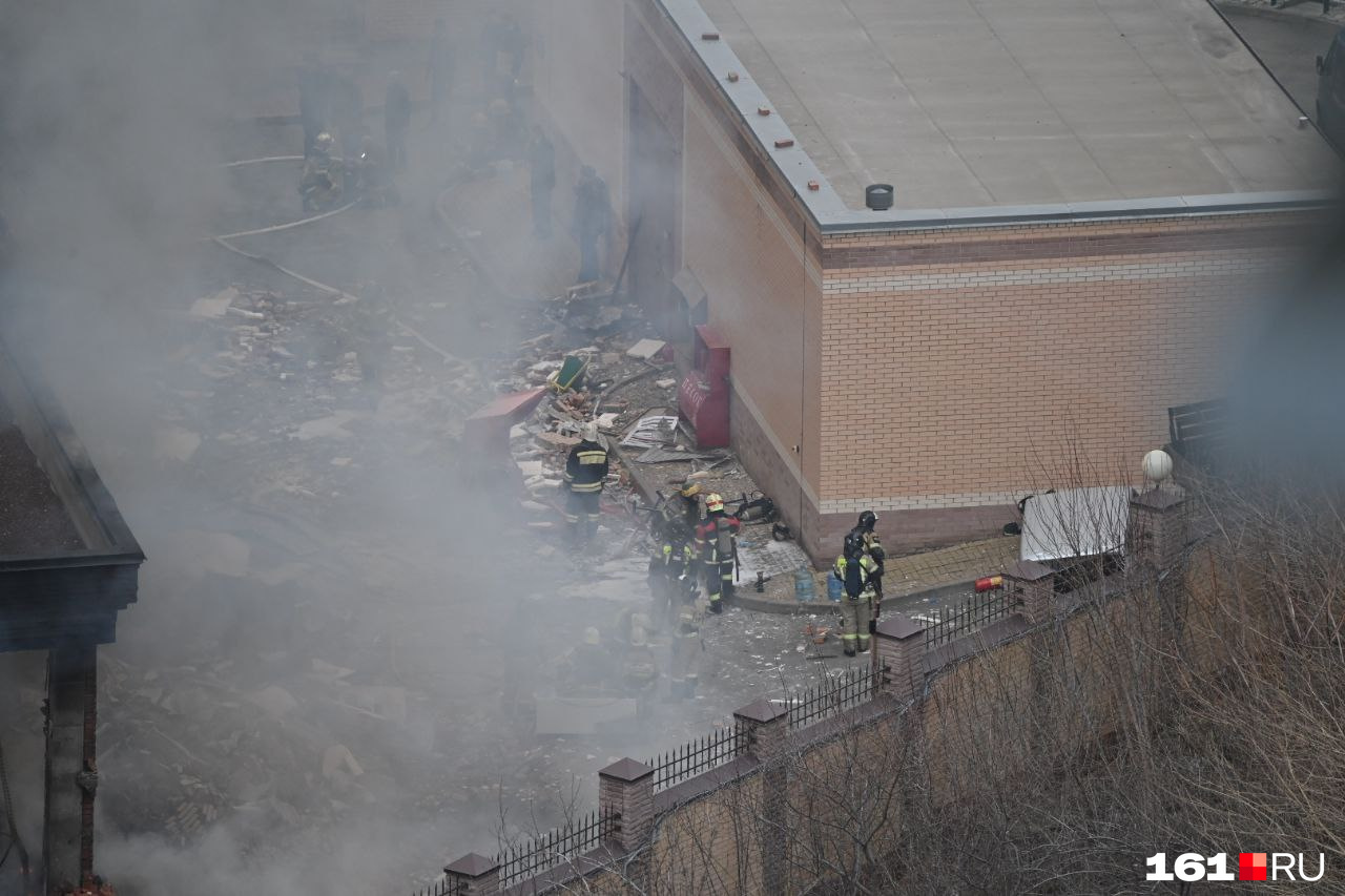 Погибли как минимум трое: онлайн-репортаж с пожара в ростовском погрануправлении
