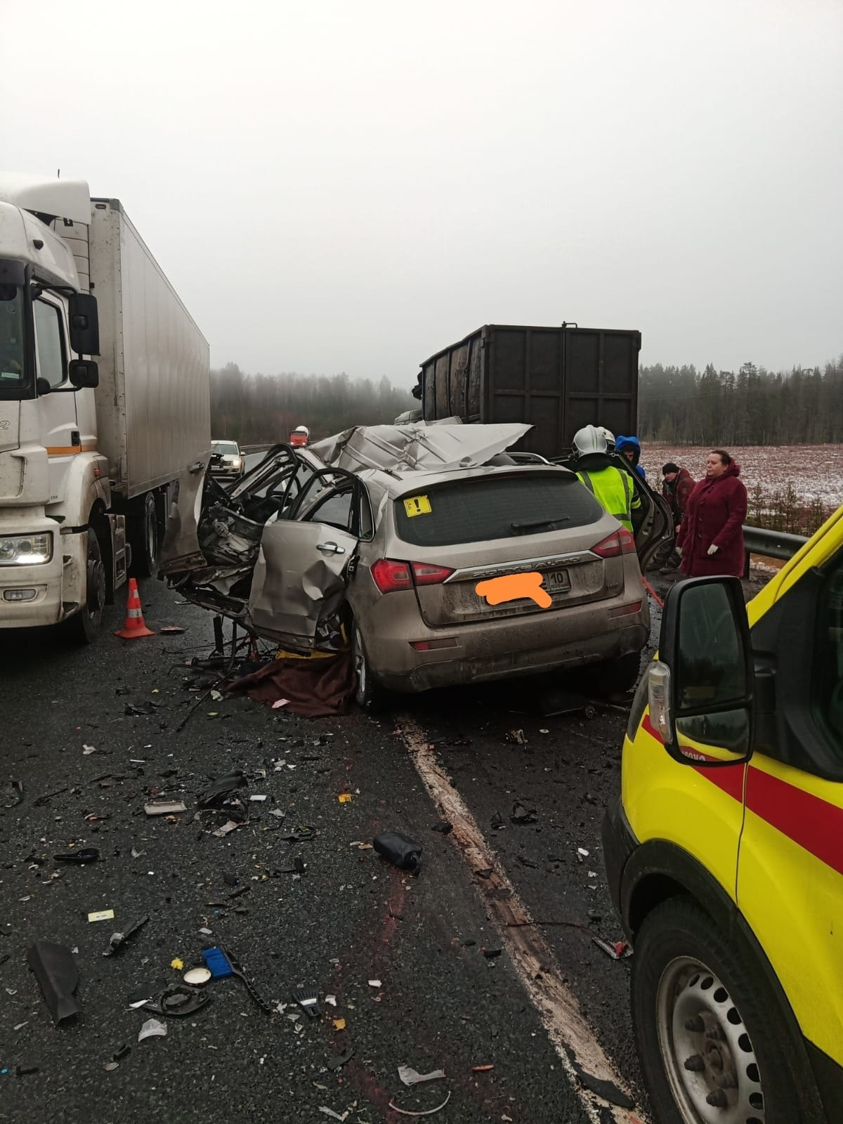 Два человека погибли в ДТП с КАМАЗом на трассе «Кола» в Карелии - 6 ноября  2023 - ФОНТАНКА.ру