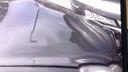 «Ты что сделал, э?»: в Волгограде дрифтер на Mercedes протаранил припаркованный кроссовер