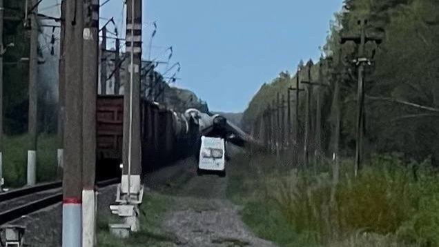 В Брянской области подорвали железнодорожные пути. С них сошли <nobr class="_">20 вагонов</nobr>