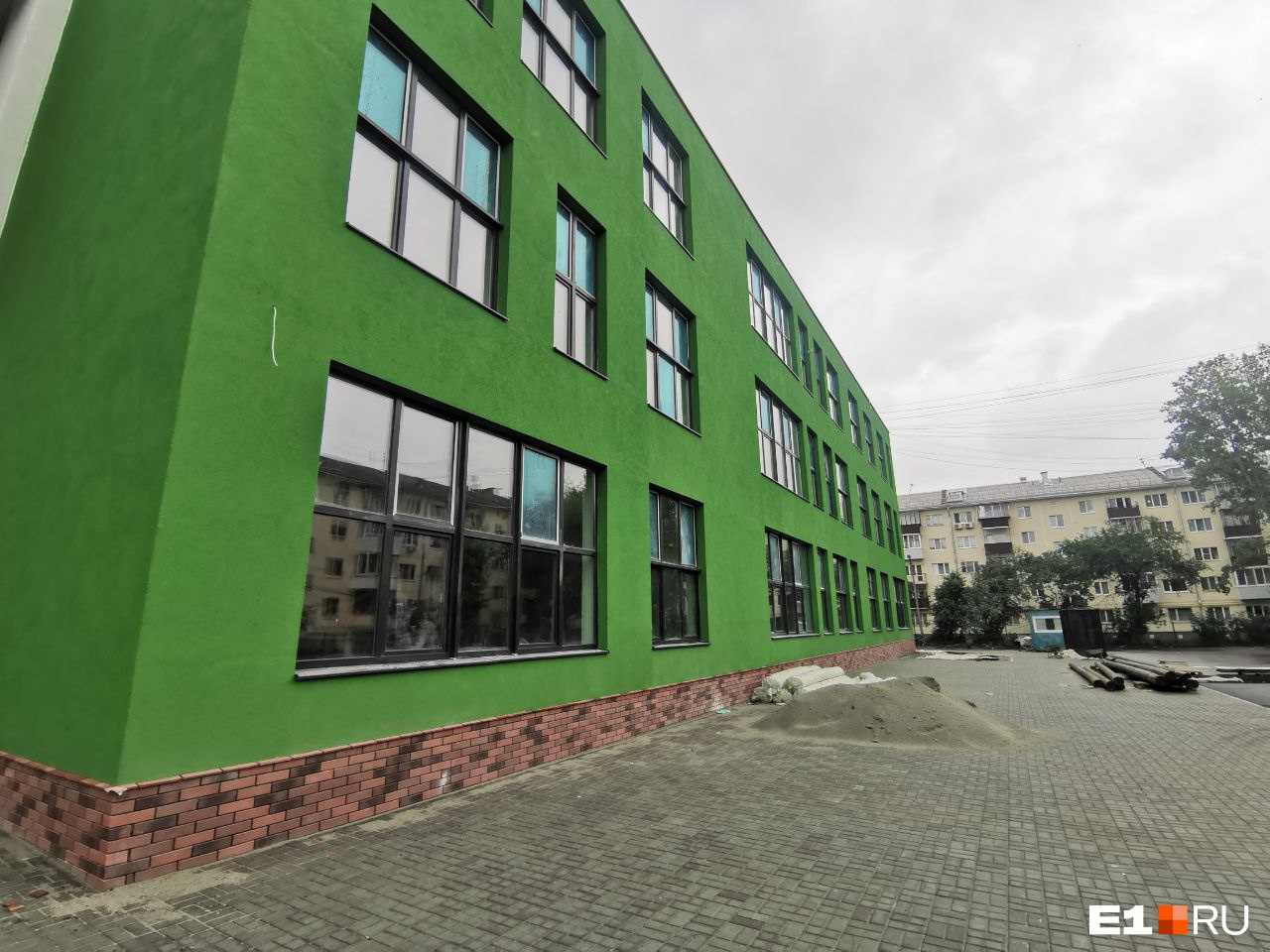 Стало известно, когда в Екатеринбурге откроют гимназию, которую строят под надзором президента