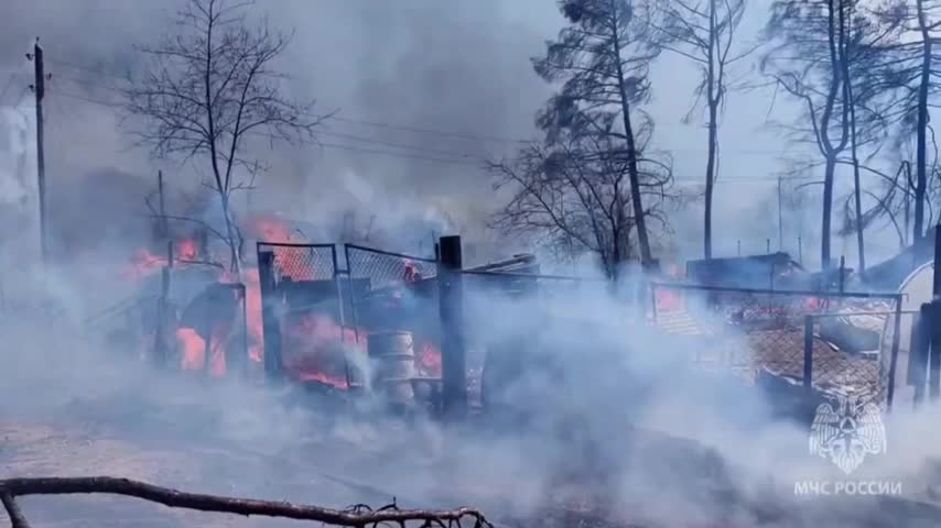 Женщина с двумя детьми едва не погибла при пожаре в Эльбане (ФОТО) — Новости Хабаровска