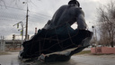 Будем чинить: в Волгограде решили судьбу изуродованного памятника морякам и рабочим