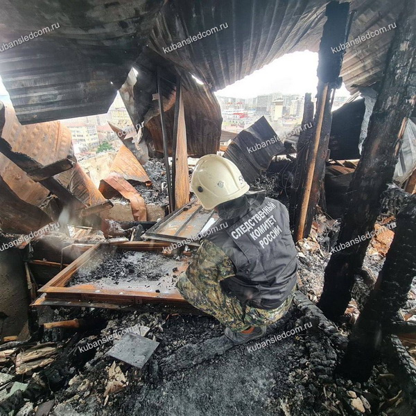 38 квартир уничтожил пожар в мансарде в Анапе. Предприниматель и его брат допрошены как подозреваемые