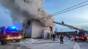 В Кургане локализовали крупный пожар на складе на Омской