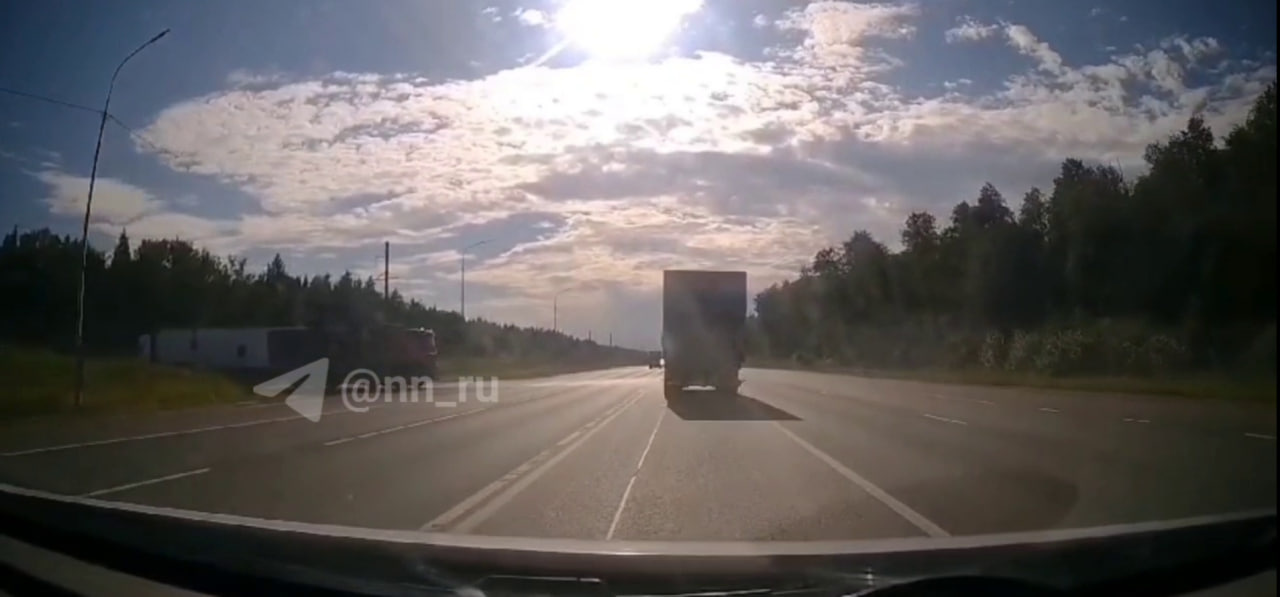 Водитель «Газели» пытался проскочить. Публикуем видео со смертельного ДТП на М-7 в Нижегородской области