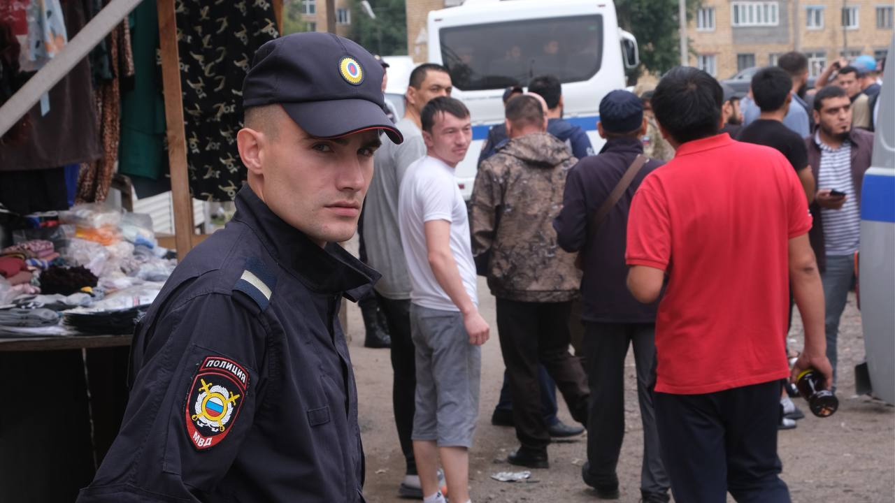 В полиции сообщили, что продолжат проверки В полиции сообщили, что продолжат проверки