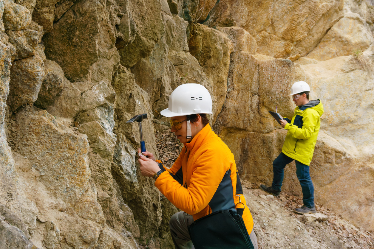 Искать месторождение без компетентных геологов — бессмысленная затея