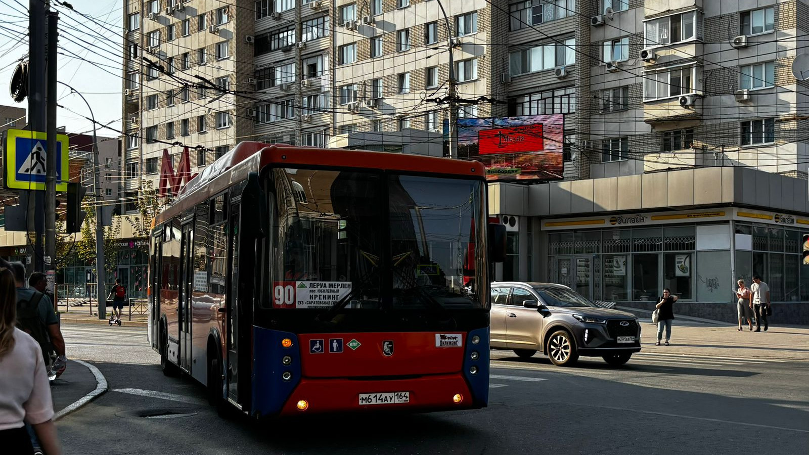 «Так и будете прикрываться результатами конкурса?»: саратовцев возмутило объяснение муниципалитетом духоты в автобусах
