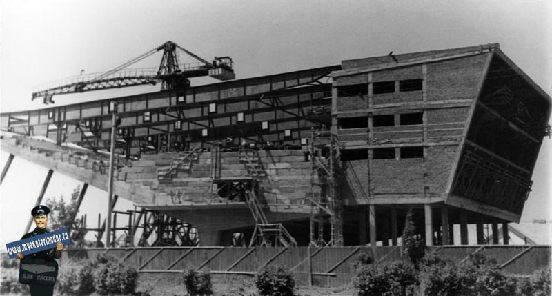 Строительство кинотеатра «Аврора», 12 мая 1966 года