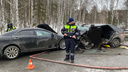На трассе в Челябинской области Toyota лоб в лоб столкнулась с «Приорой». Два человека погибли