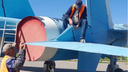 В Волгограде восстанавливают поврежденный вандалами самолет Су-27