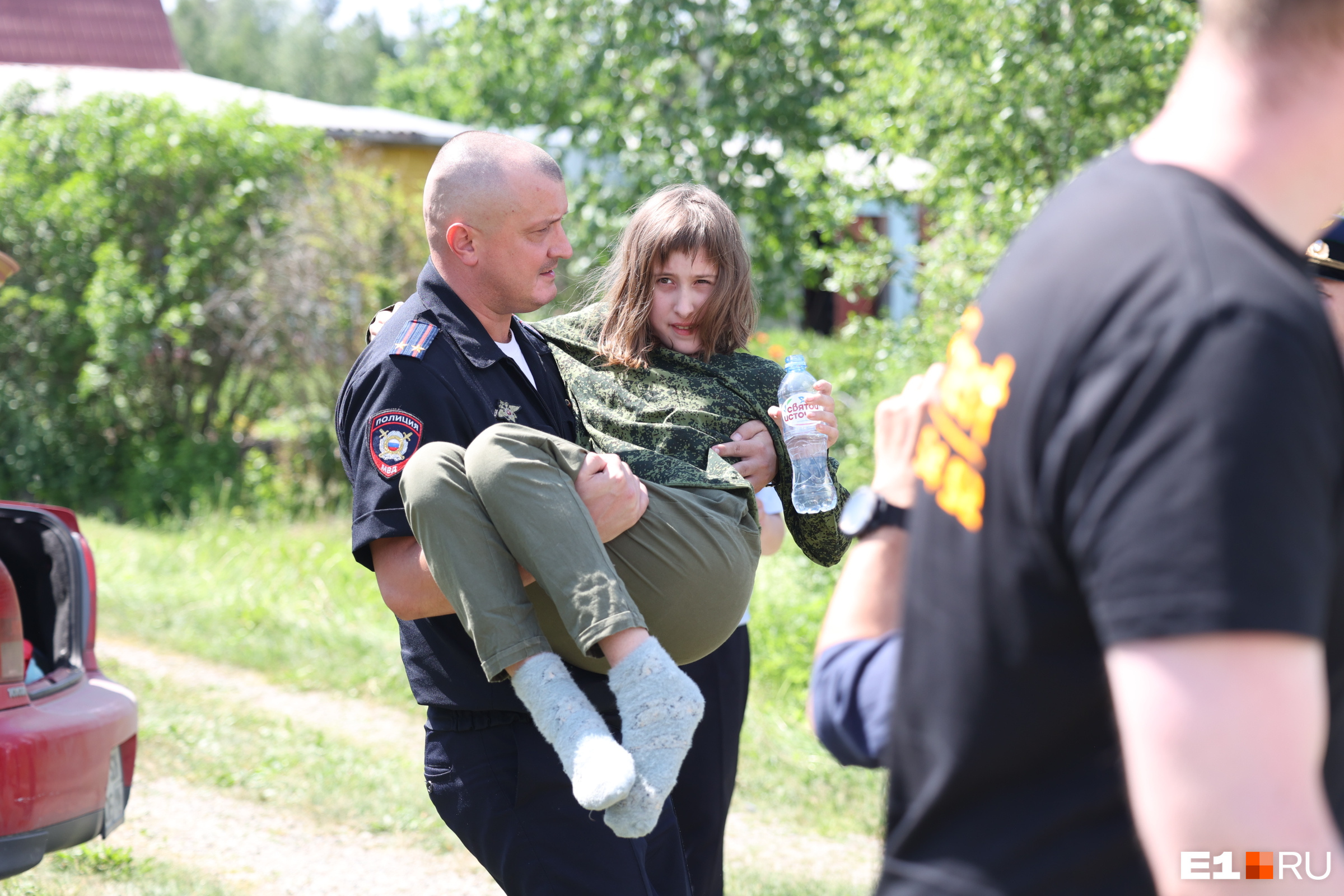 Лежала на болоте без сил. Пропавшую на Урале 10-летнюю Алису нашли: онлайн