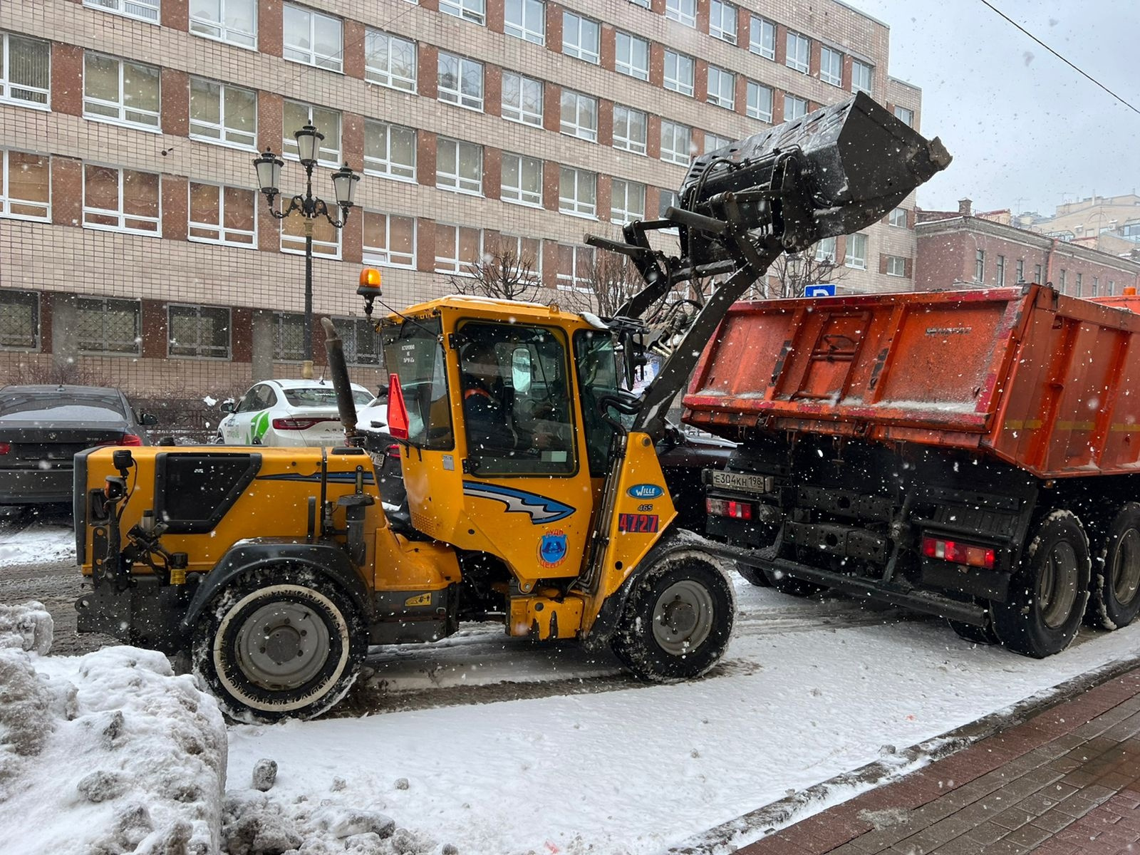 Зима в Петербурге оказалась более снежной, чем предыдущая. Виноваты март и апрель