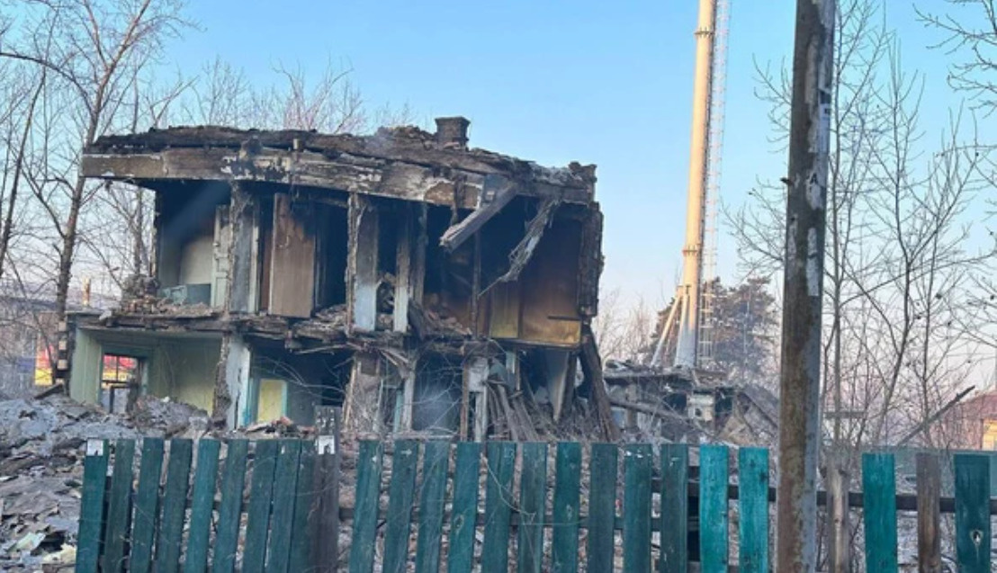 Сгоревший барак в Чите снесут за 752 тысячи рублей