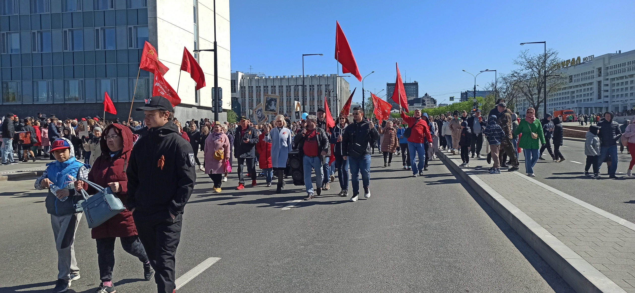 Бессмертный полк в кировском районе