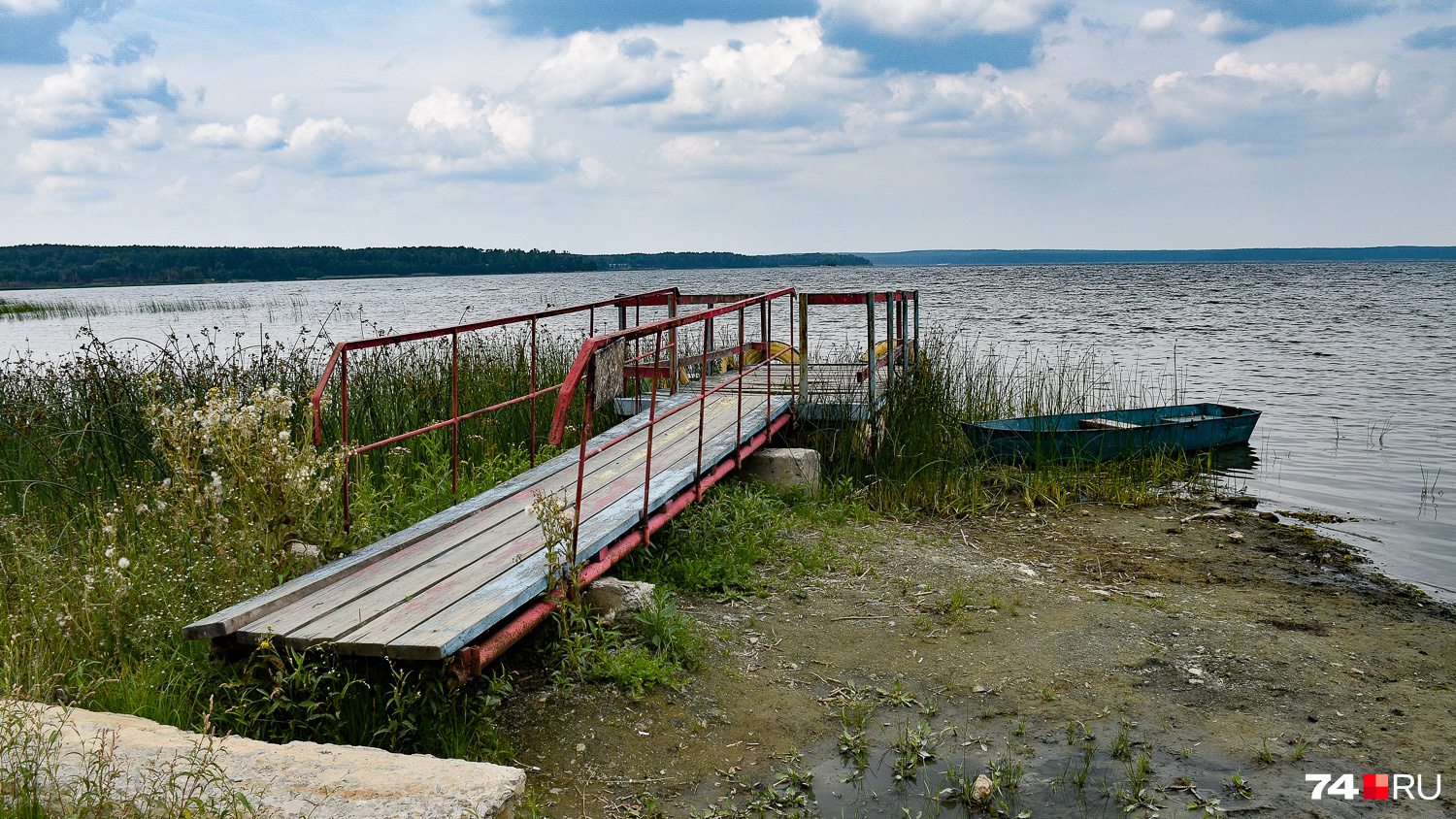 Озеро Акакуль. Челябинск озера. Пирс на озере Смолино Челябинск. Щучье озеро мелеет. Озеро акакуль сайт
