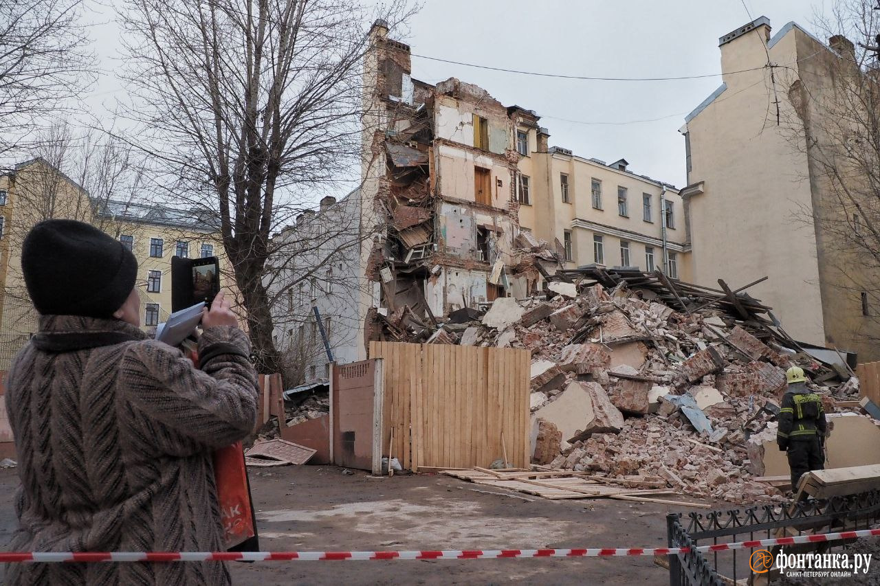 Санкт петербург упал дом