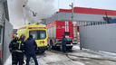 «С ожогами»: после пожара на складе в Ярославле увезли пострадавших. Что с ними