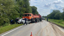 Бензовоз раздавил легковушку на трассе в Ростовской области