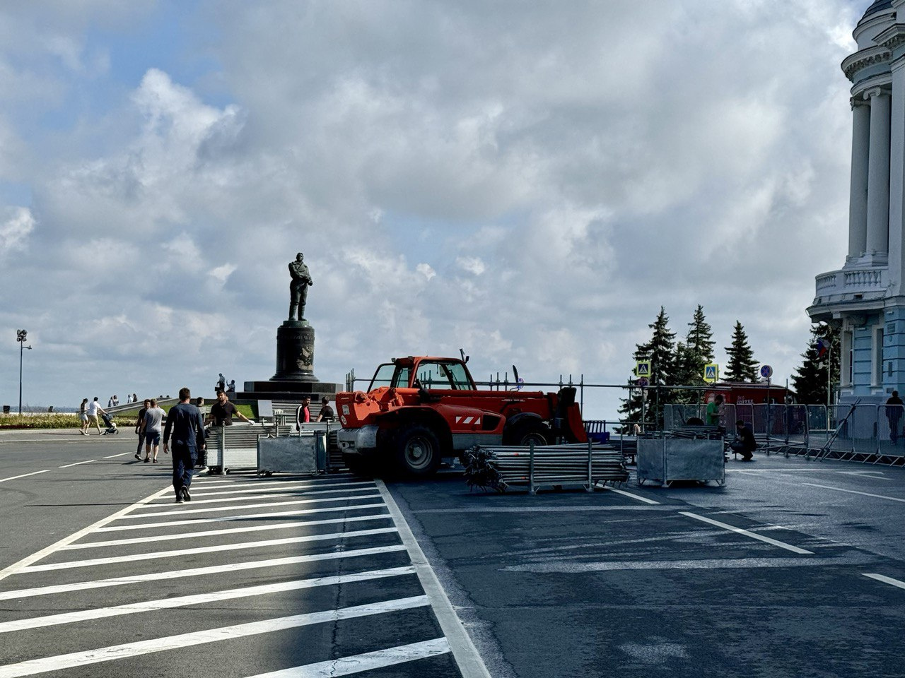 Площадь Минина в центре Нижнего перекрыли на три недели. С чем это связано