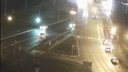 Автомобиль сбил пешехода в Новосибирске — момент ДТП попал на видео