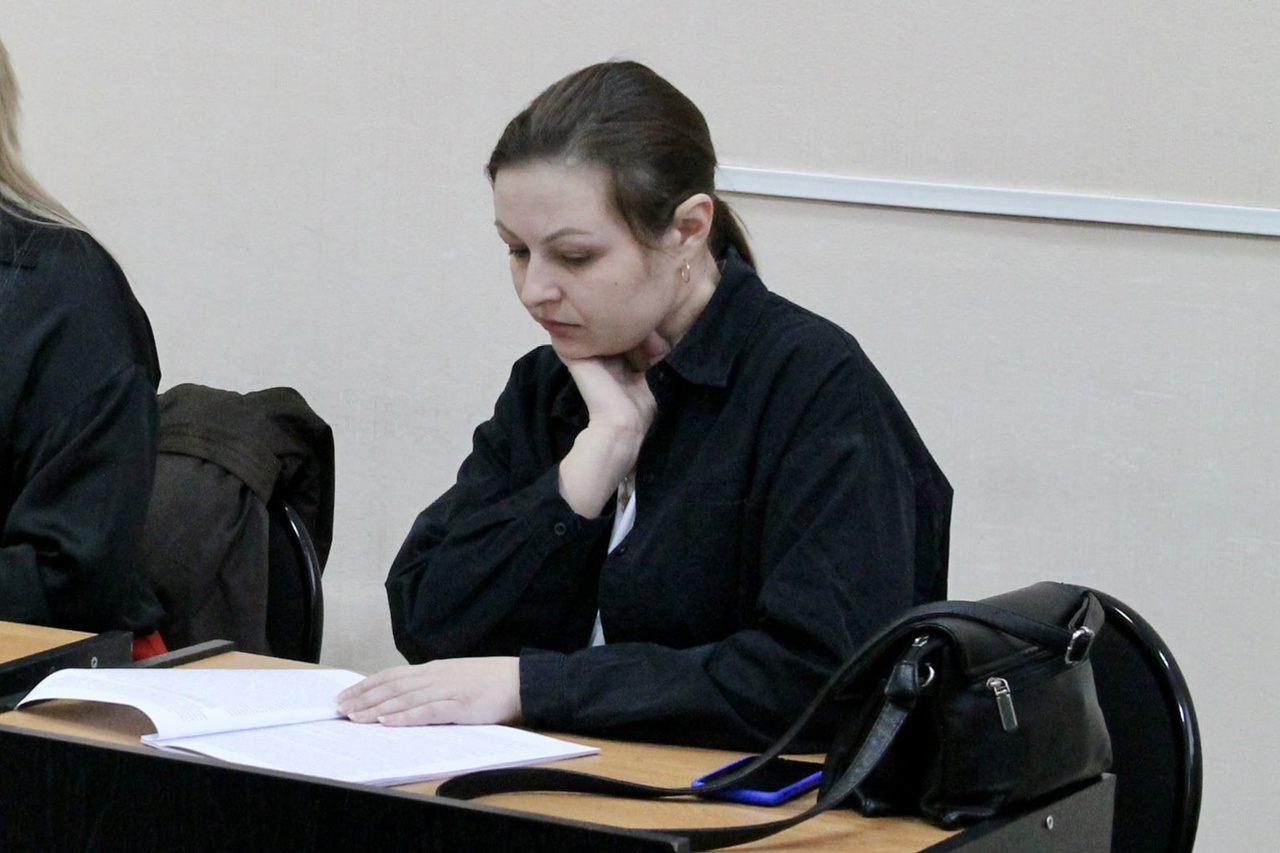 Ширина эвакуационных проходов в торговом зале. Количество эвакуационных выходов в зависимости от количества людей. Должно быть не менее 10. Расстояние между вагонками. Проветривание помещений лпу проводится.