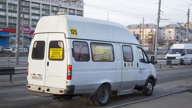 В маршрутках Копейск — Челябинск решили ввести оплату по карте и нормальное расписание