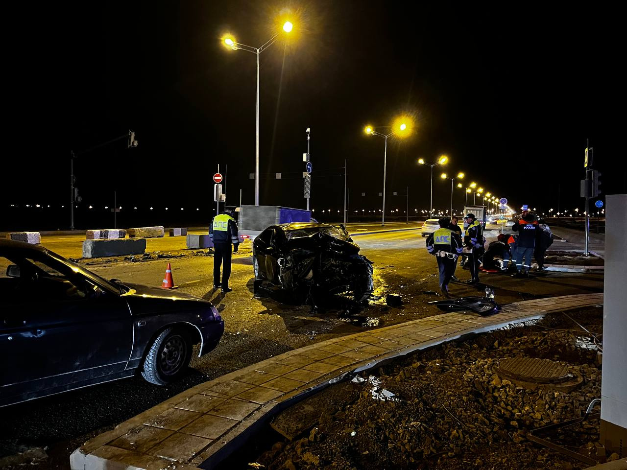Водители Hyundai и BMW столкнулись на встречке в Солнечном. Один погиб, второй — в больнице