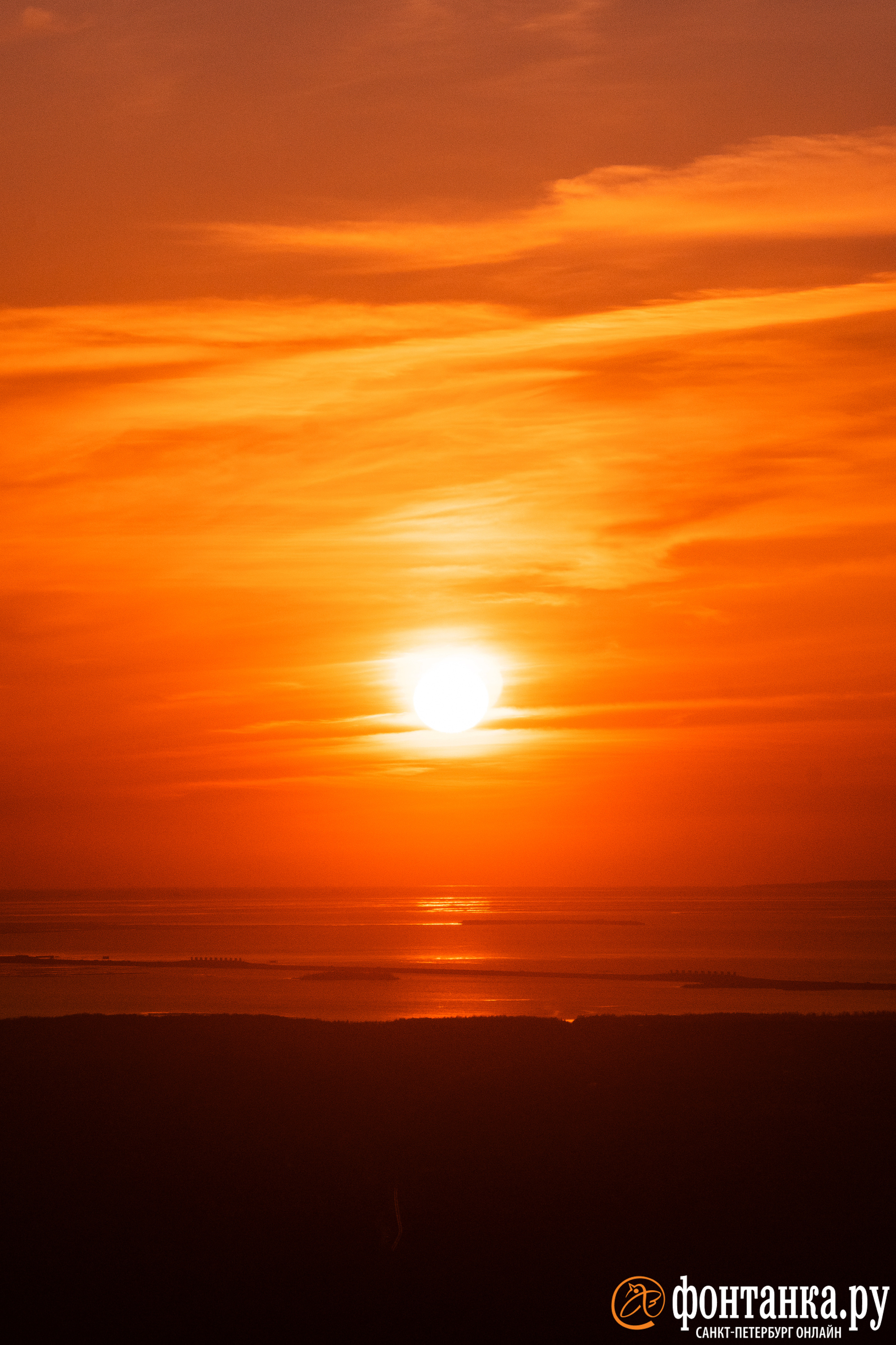«Фонтанка» показывает закат с высоты Лахта Центра