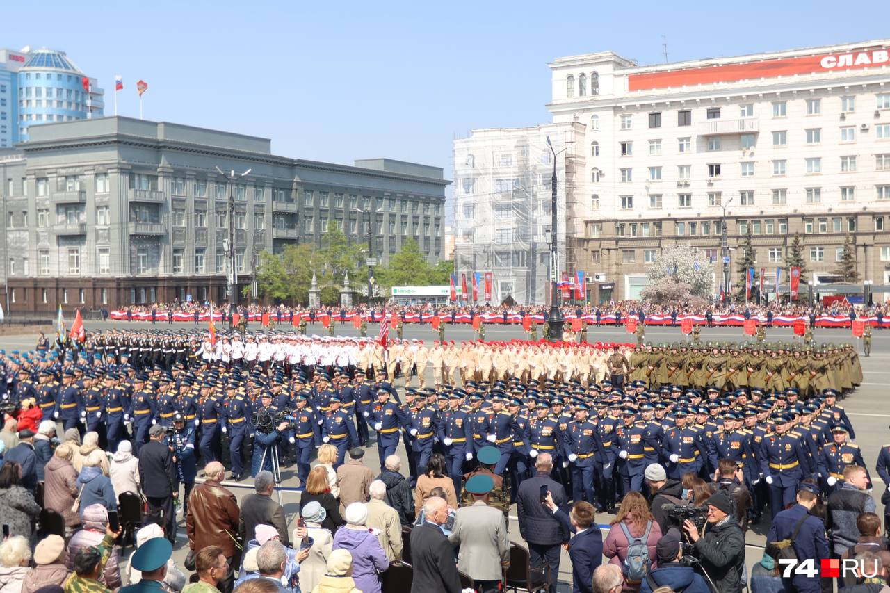 некрополь на площади революции в челябинске фото
