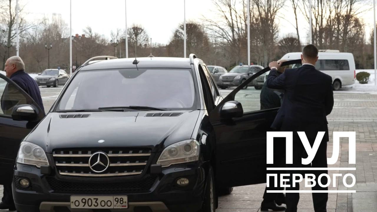 Песков: Путин не выезжал на дороги, когда передвигался с Лукашенко в автомобиле по Стрельне