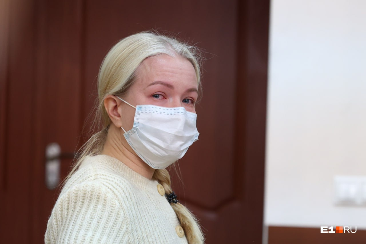 «Несправедливо!» Екатеринбуржцы заступились за воспитательницу, которую судят из-за гибели малышки