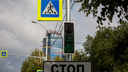 На семи улицах в Новосибирске поставят новые светофоры для пешеходных переходов — где их разместят