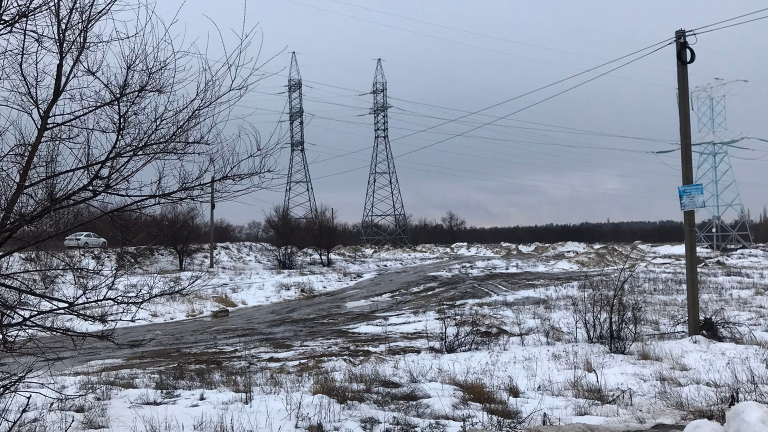 «Черный снег стал ядом»: биолог предупредил об опасности снежных груд, вывезенных с дорог Волгограда