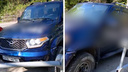 «Разрисовали автомобиль преподавателя»: в Новосибирске вандалы написали оскорбления на машине возле лицея