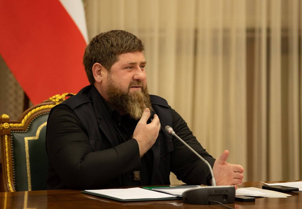 По словам Кадырова, нужно использовать все боевые ресурсы По словам Кадырова, нужно использовать все боевые ресурсы