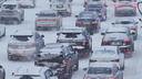 На трассе М-4 в Ростовской области ограничили движение из-за снегопада