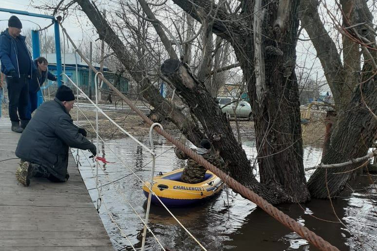 Мосты могло смыть Мосты могло смыть