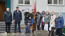 «Парад на дом»: новосибирских ветеранов начали поздравлять с 9 Мая — торжественные фото