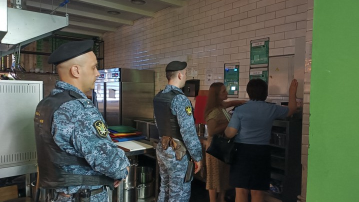 В крупнейшем ТЦ Томска закрыли бистро «ПроХинкали»