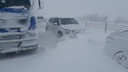 Трассы Ростовской области завалило снегом в конце марта: видео