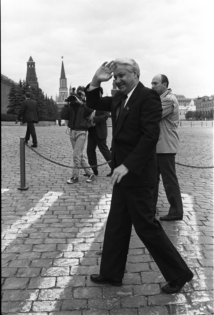 Борис Ельцин после выборов в председатели Верховного Совета. 1990 год. Москва