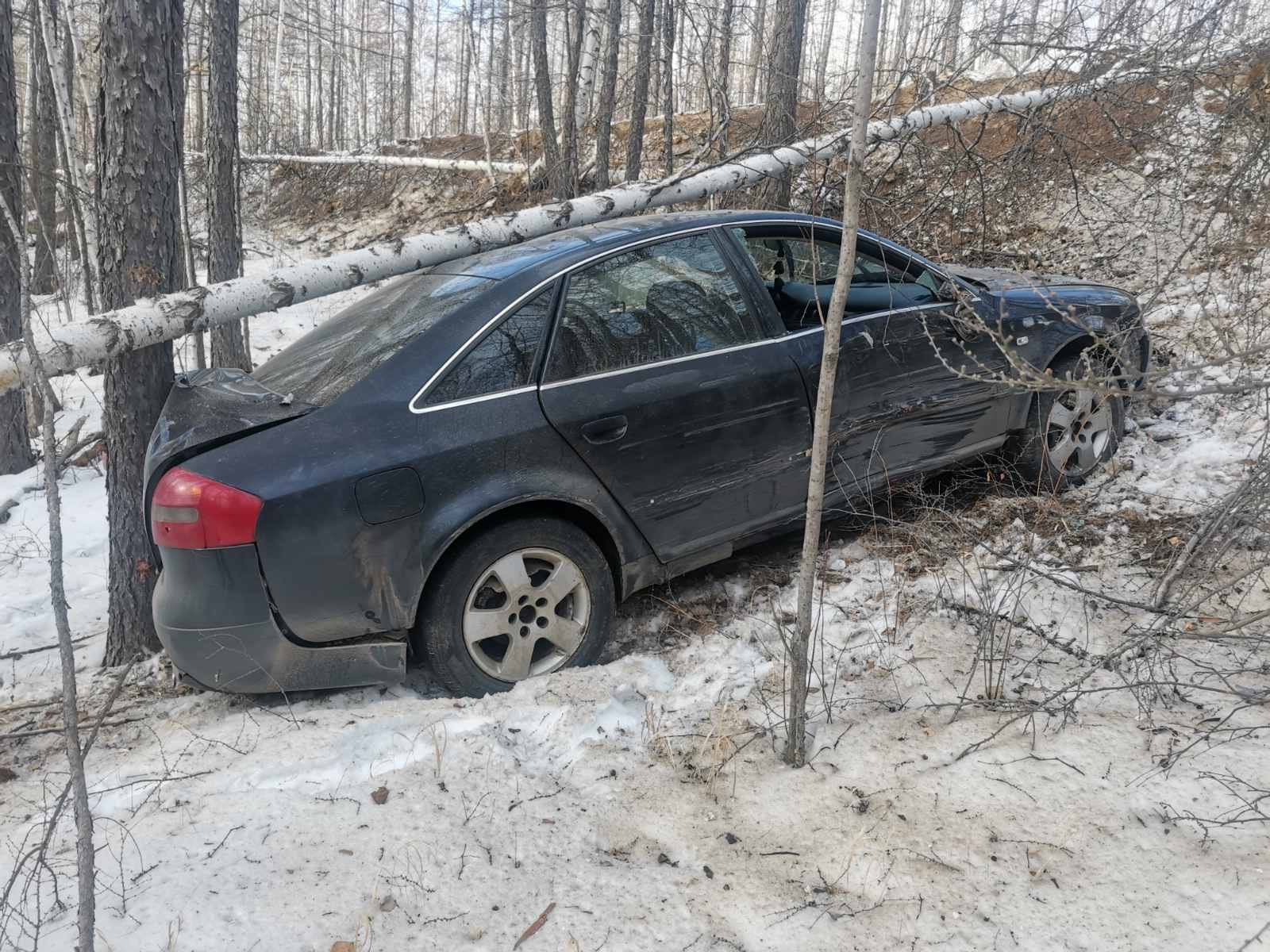 Водитель Audi без прав разбился в Забайкалье