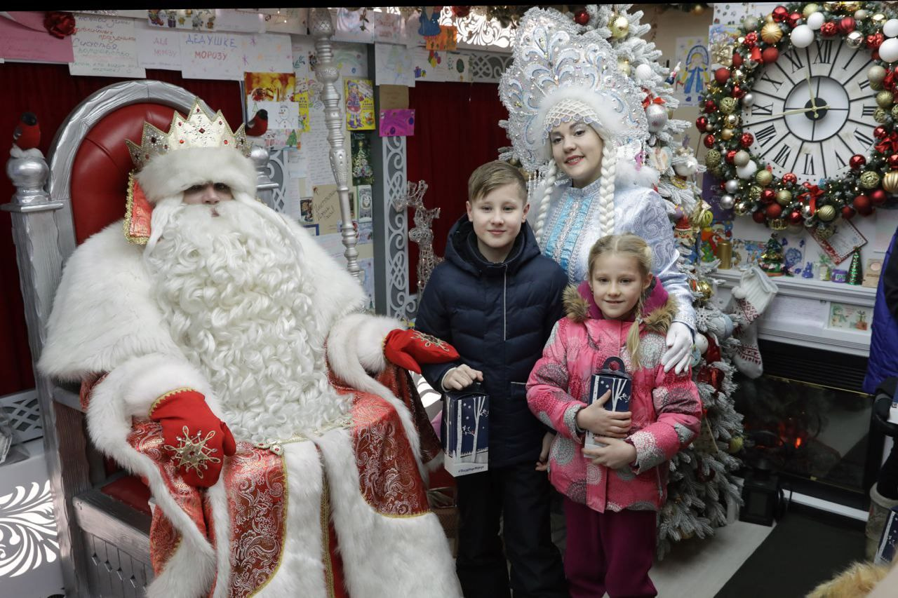 Поезд Деда Мороза в Петербурге посмотрели 55 тысяч человек