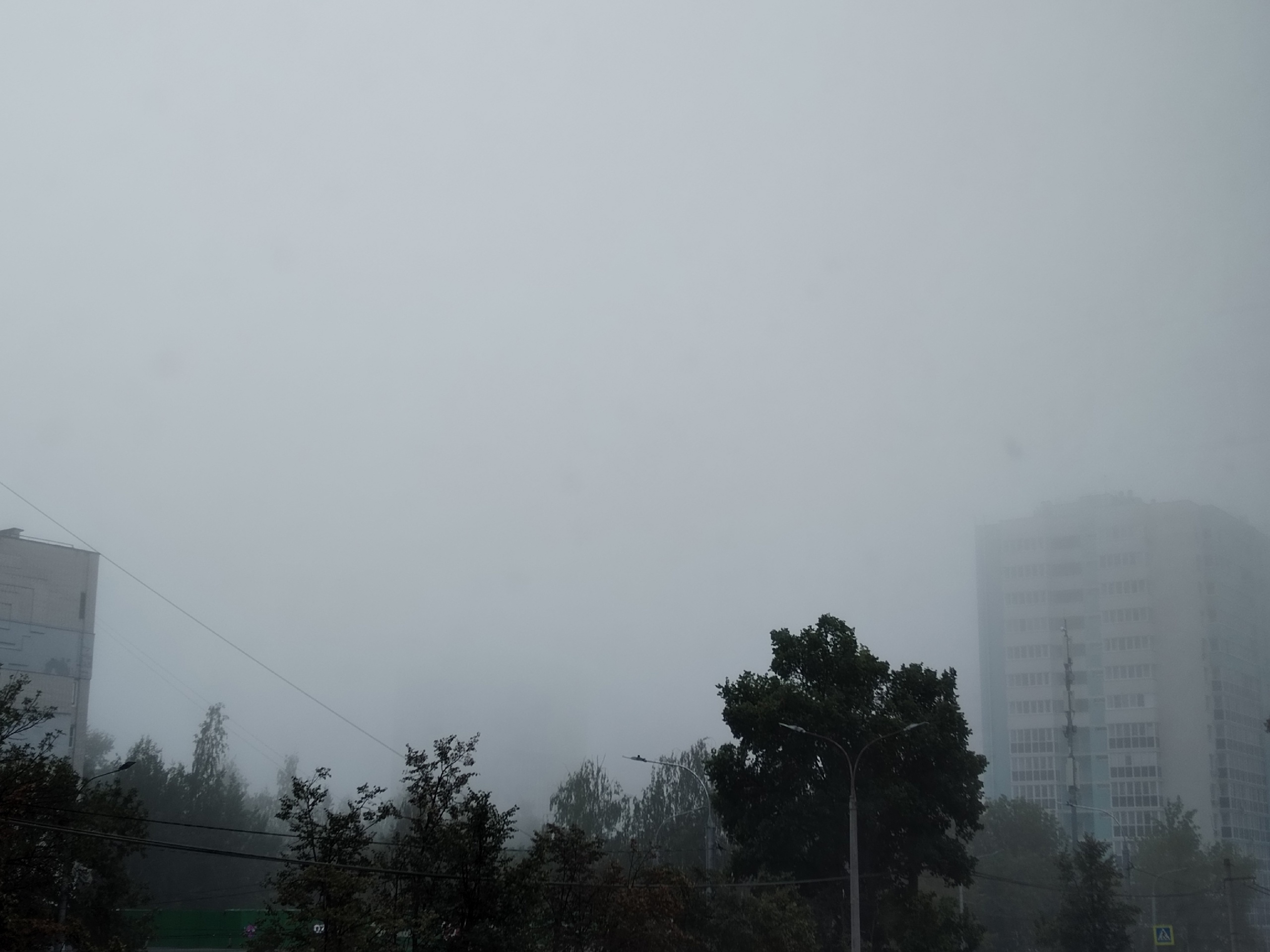 Напарили. Нижний Новгород накрыл густой туман — подборка атмосферных фото