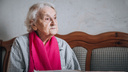 94-летней челябинке, оставшейся без пенсии, выделили 15 тысяч рублей и предложили соцработника