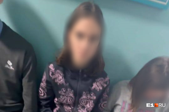 Под Екатеринбургом пропала 14-летняя девочка из приемной семьи. У нее был конфликт в школе